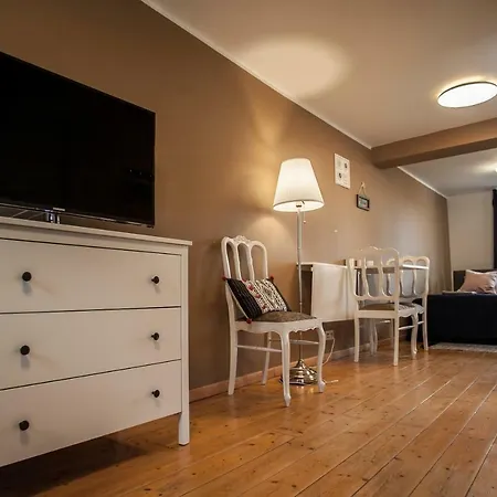 Apartment Daily - *